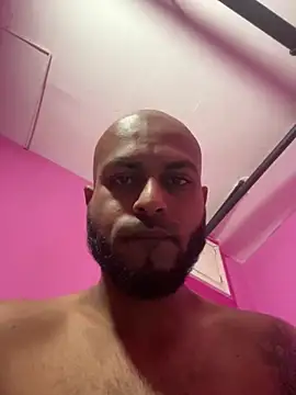 islandvybee55 online show from February 2026 09:39:02 AM