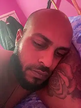 islandvybee55 online show from February 2026 02:45:02 AM