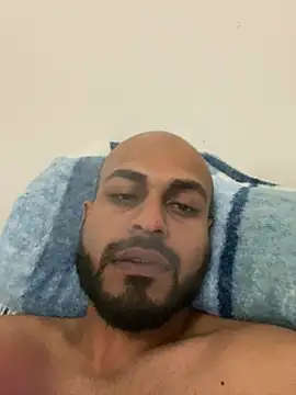 Snapshot of islandvybee55 chatting on January 2025 01:28:02 AM islandvybee55 online show from January 2025 01:28:02 AM