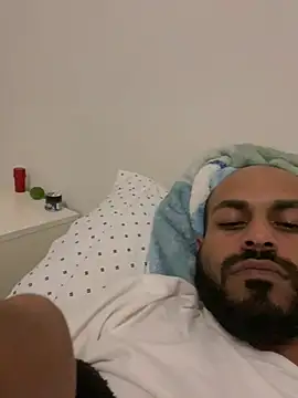 Snapshot of islandvybee55 chatting on February 2025 01:45:01 AM islandvybee55 online show from February 2025 01:45:01 AM