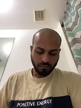 Snapshot of islandvybee55 chatting on February 2025 11:13:02 PM islandvybee55 online show from February 2025 11:13:02 PM