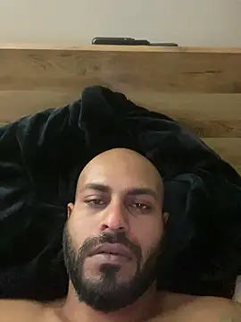 islandvybee55 online show from April 2026 09:24:02 AM