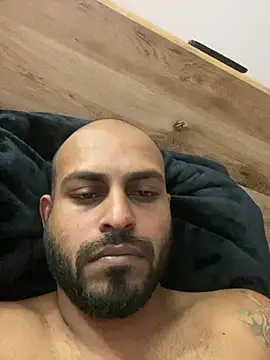 islandvybee55 online show from April 2026 01:39:01 PM