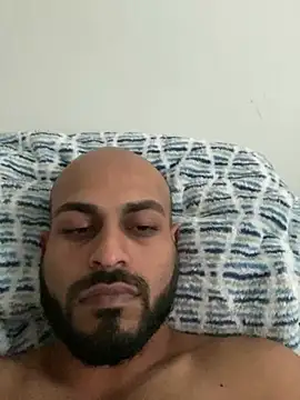 Snapshot of islandvybee55 chatting on January 2025 07:04:01 PM islandvybee55 online show from January 2025 07:04:01 PM