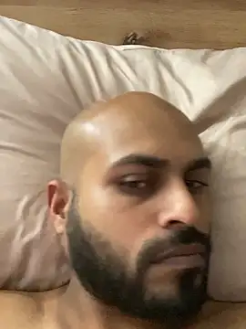 islandvybee55 online show from April 2026 06:21:02 PM