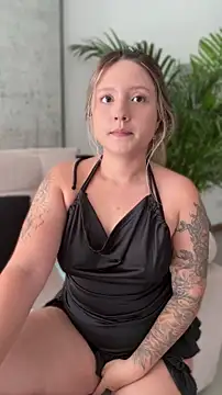 MiaPetit  online show from May 2026 08:02:01 PM