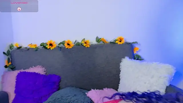 lunitaa0 online show from March 2026 03:52:01 AM