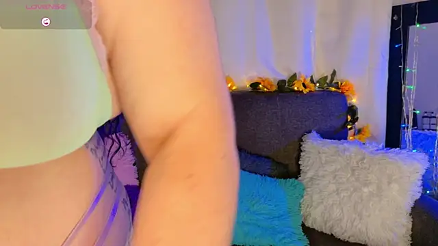 lunitaa0 online show from February 2026 03:06:01 AM