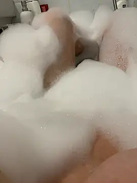 Erina654321 online show from December 2024 03:00:02 PM