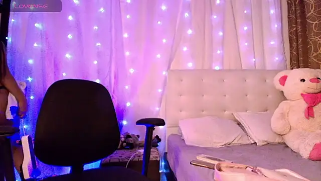 ivonjoness online show from January 2026 03:22:02 AM