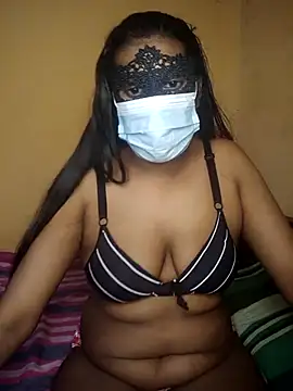 Nethmi156 online show from December 2025 04:35:02 PM