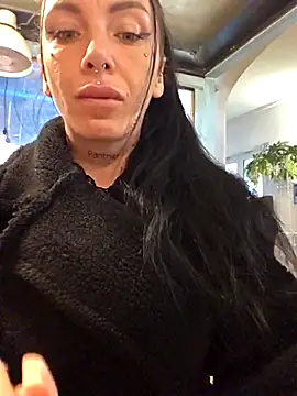 Snapshot of cicciolina chatting on March 2025 08:53:01 PM cicciolina online show from March 2025 08:53:01 PM