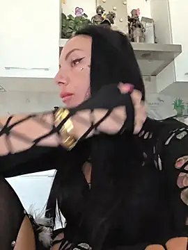 cicciolina online show from November 2025 01:38:01 PM