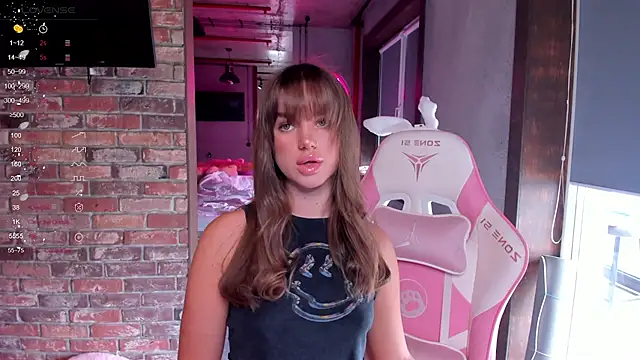 Snapshot of aesthetics__tease chatting on September 2025 06:41:01 AM aesthetics tease online show from September 2025 06:41:01 AM
