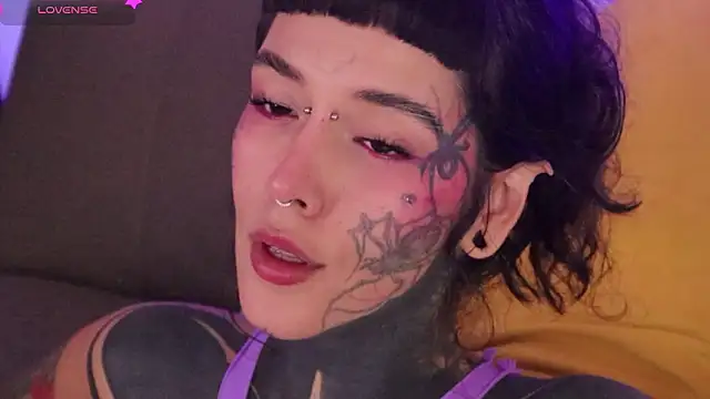 Snapshot of FairyFlexxxx chatting on February 2026 08:37:01 PM FairyFlexxxx online show from February 2026 08:37:01 PM