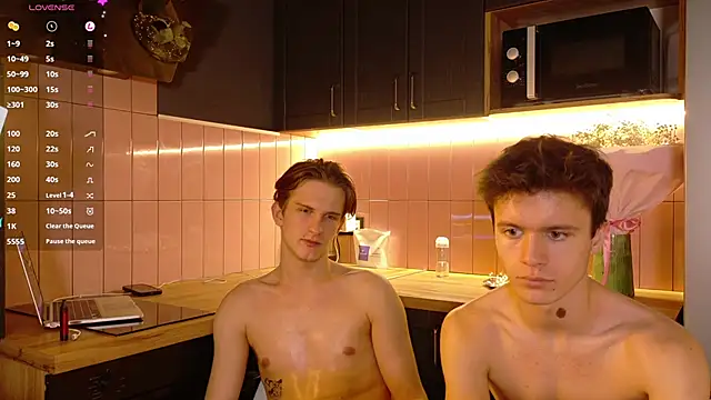 Snapshot of _whitenight_ chatting on February 2025 10:38:02 PM whitenight online show from February 2025 10:38:02 PM