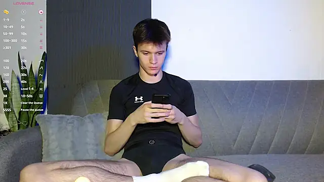 Snapshot of _whitenight_ chatting on December 2024 06:50:01 PM whitenight online show from December 2024 06:50:01 PM