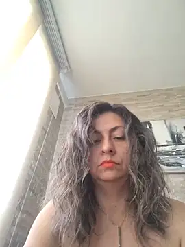 Latiinvenushot online show from June 2026 02:06:02 PM