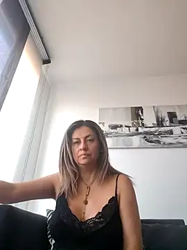 Latiinvenushot online show from March 2026 01:43:02 PM