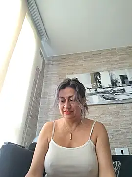 Latiinvenushot online show from May 2026 01:21:02 PM