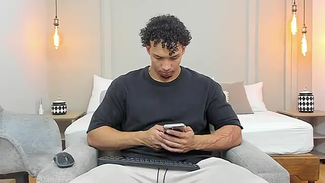 Snapshot of Dominick_star chatting on February 2025 04:06:01 AM Dominick star online show from February 2025 04:06:01 AM