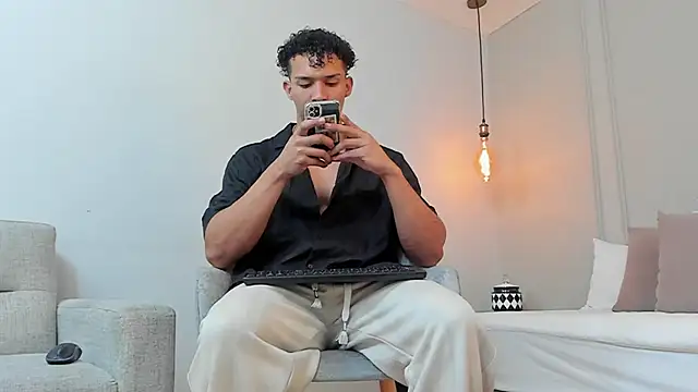 Snapshot of Dominick_star chatting on March 2025 04:00:01 AM Dominick star online show from March 2025 04:00:01 AM