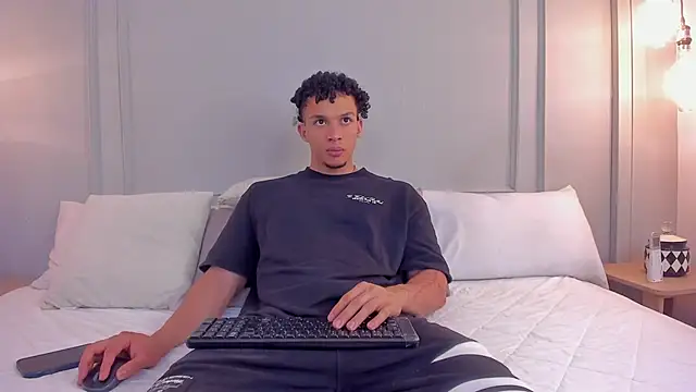 Dominick star online show from December 2025 04:33:02 AM