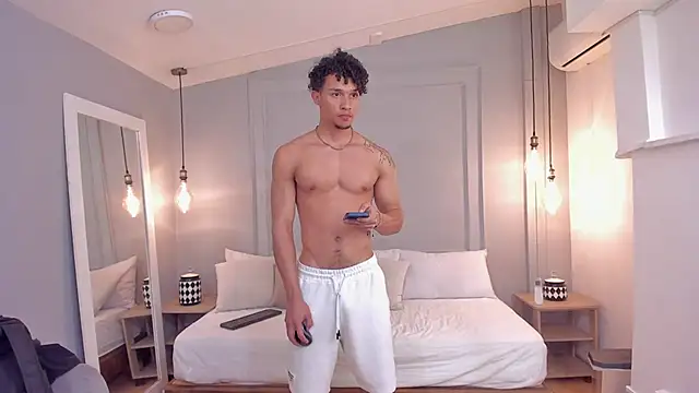 Snapshot of Dominick_star chatting on October 2025 04:25:02 AM Dominick star online show from October 2025 04:25:02 AM