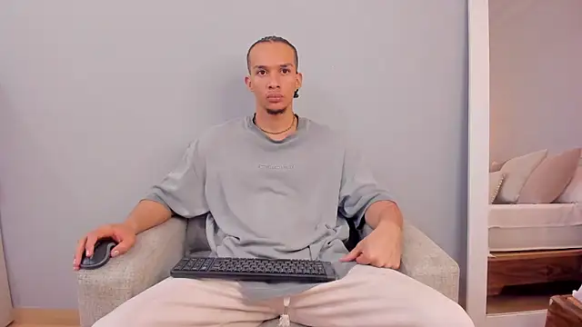 Dominick star online show from November 2025 04:27:01 AM