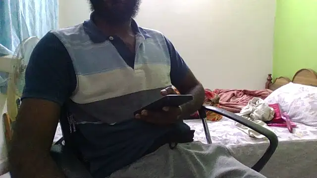 Snapshot of bangalorebulli chatting on November 2025 04:44:02 PM bangalorebulli online show from November 2025 04:44:02 PM