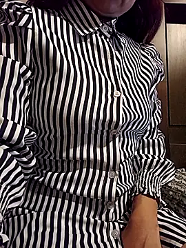 Snapshot of KITTEN-10 chatting on October 2025 02:34:02 AM KITTEN-10 online show from October 2025 02:34:02 AM