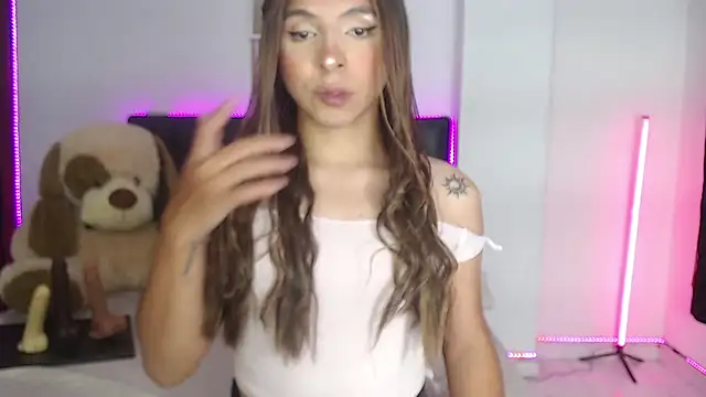 Sofieevans  online show from April 2026 08:48:02 PM