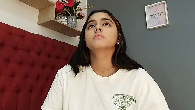 natalia aguirre1 online show from November 2025 12:28:02 PM