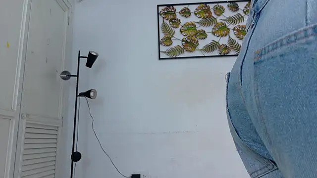 natalia aguirre1 online show from December 2025 12:07:01 PM