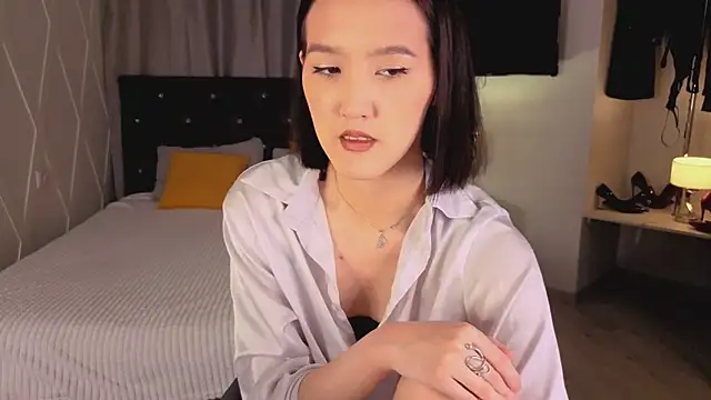 Snapshot of CarrieAmber chatting on November 2025 12:48:02 PM CarrieAmber online show from November 2025 12:48:02 PM