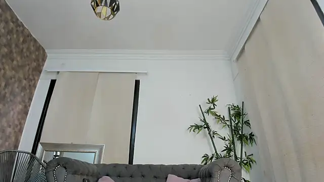 JOCELYN SANTANA1 online show from December 2025 12:04:01 PM