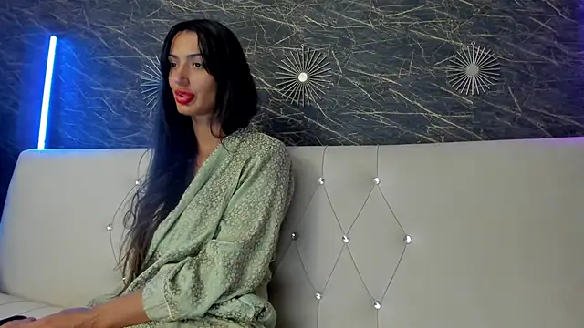 moona ray online show from September 2025 07:43:02 PM