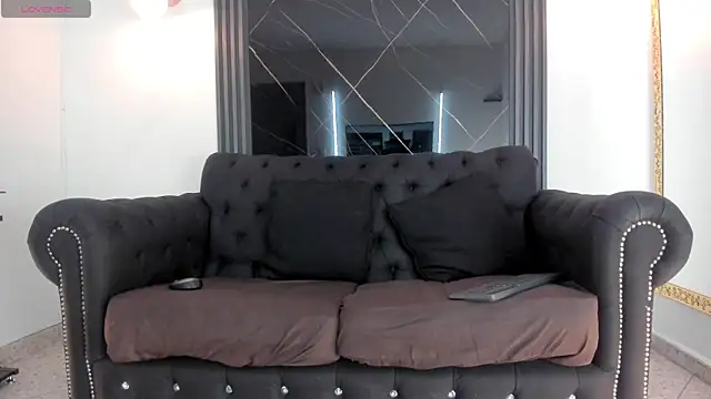 Snapshot of VickyJohnson1 chatting on November 2025 08:31:01 PM VickyJohnson1 online show from November 2025 08:31:01 PM