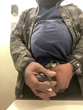 SukItSlo444 online show from March 2026 06:23:01 PM