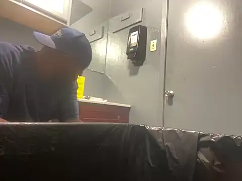 SukItSlo444 online show from April 2026 04:02:02 PM