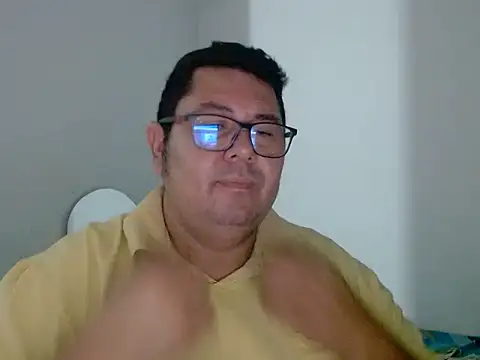 Elgatoloco11 online show from May 2026 04:43:02 AM