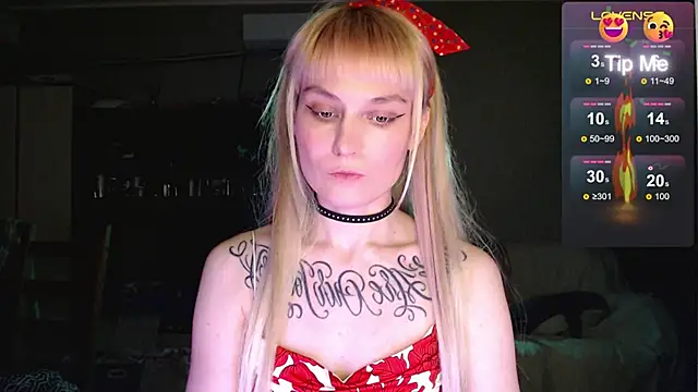 mischellemeow13 online show from November 2025 10:32:02 PM