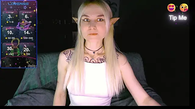 Snapshot of mischellemeow13 chatting on October 2025 10:24:01 PM mischellemeow13 online show from October 2025 10:24:01 PM