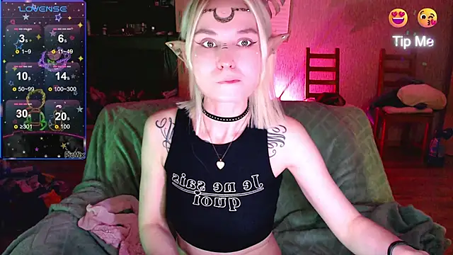 Snapshot of mischellemeow13 chatting on October 2025 12:33:02 AM mischellemeow13 online show from October 2025 12:33:02 AM