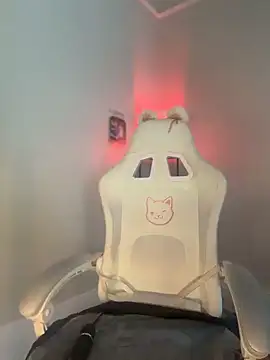 loveluna8 online show from March 2026 06:37:02 PM