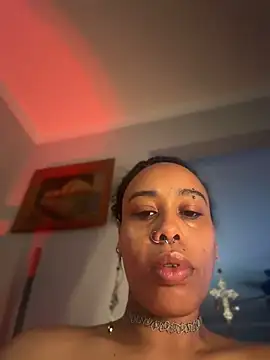 loveluna8 online show from April 2026 02:00:01 PM