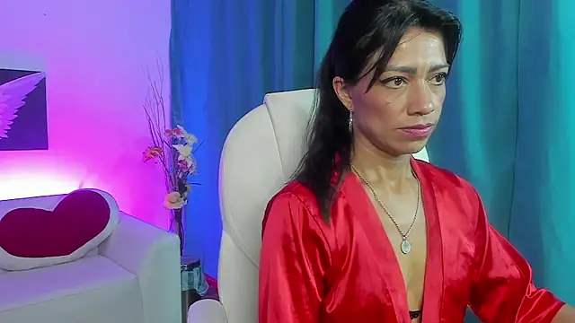 FernandaEloisa online show from December 2025 11:51:01 PM