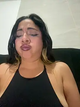 mysteriousgirl20 online show from May 2026 01:39:01 PM