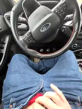 Snapshot of Titanhoott chatting on January 2025 11:11:01 AM Titanhoott online show from January 2025 11:11:01 AM