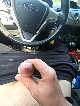 Snapshot of Titanhoott chatting on September 2025 09:49:02 AM Titanhoott online show from September 2025 09:49:02 AM